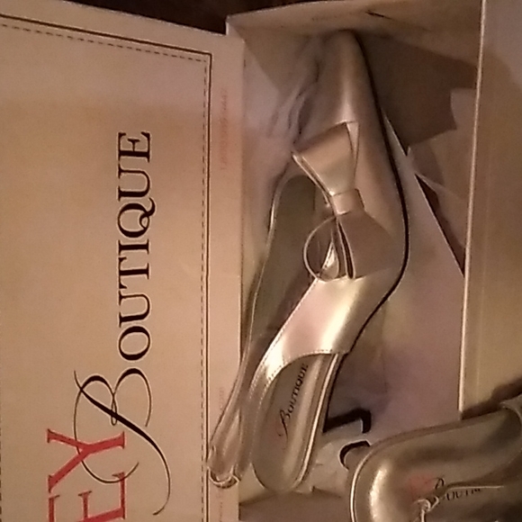 Shoes - Picture 2 of 2